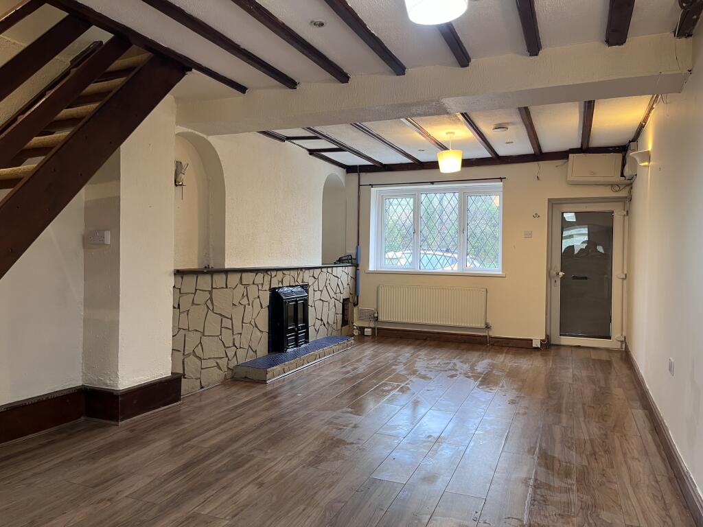 2 bed Mid Terraced House for rent in Felindre. From Peter Alan - Morriston 2 bed Mid Terraced House for rent in Felindre. From Peter Alan - Morriston