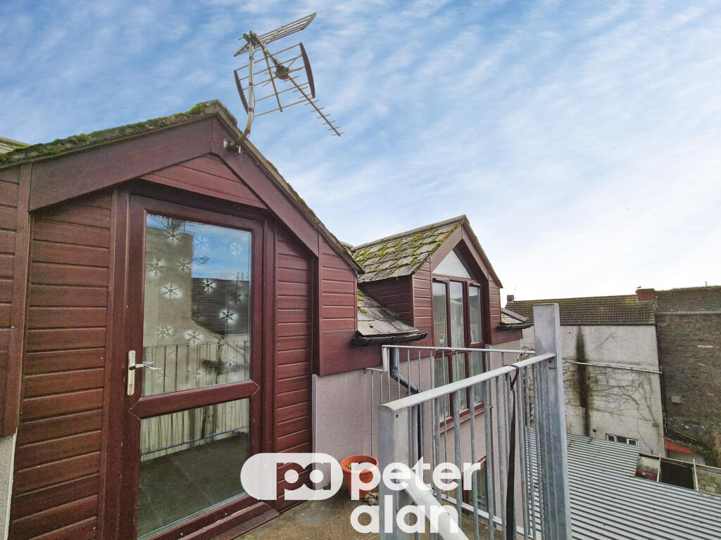1 bed 1st Floor Flat for rent in Newport. From Peter Alan - Newport