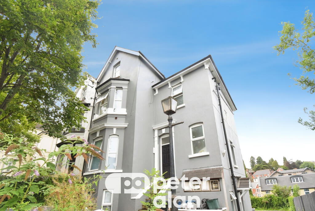 2 bed 1st Floor Flat for rent in Newport. From Peter Alan - Newport