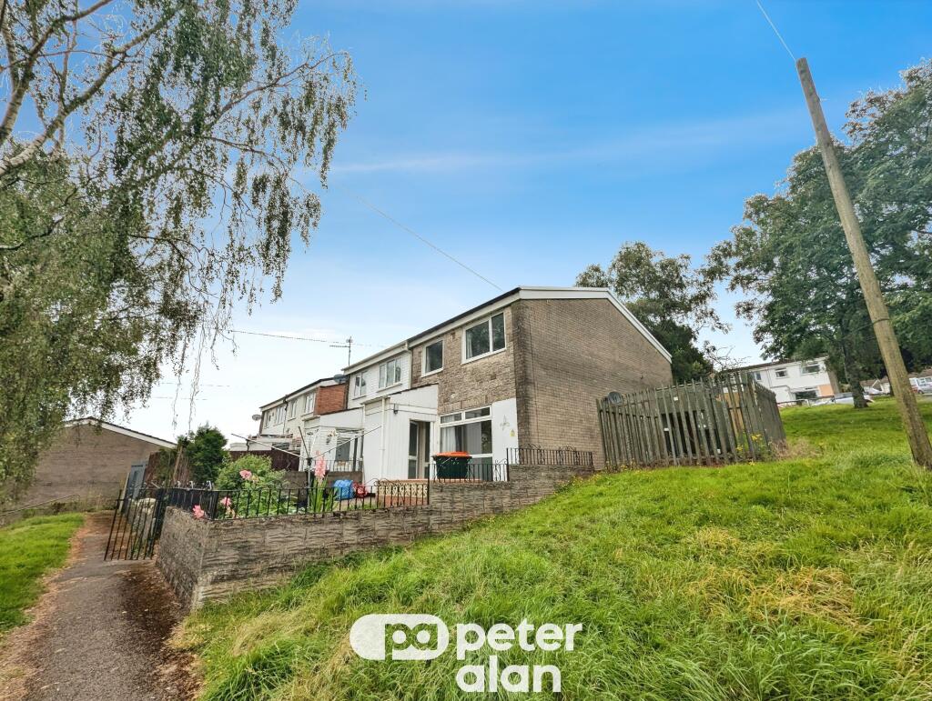3 bed End of Terrace for rent in Rogerstone. From Peter Alan - Newport 3 bed End of Terrace for rent in Rogerstone. From Peter Alan - Newport