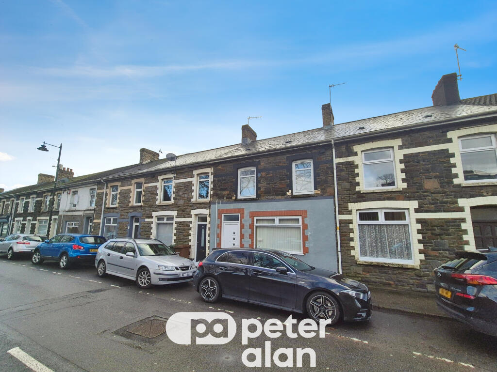 1 bed 1st Floor Flat for rent in Risca. From Peter Alan - Newport