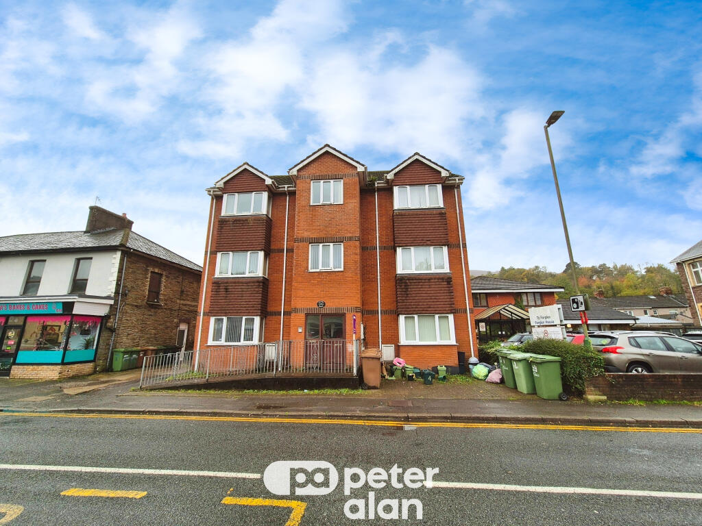 2 bed 1st Floor Flat for rent in Risca. From Peter Alan - Newport 2 bed 1st Floor Flat for rent in Risca. From Peter Alan - Newport