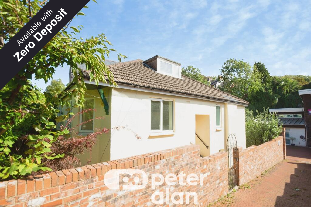 2 bed Bungalow for rent in Newport. From Peter Alan - Newport