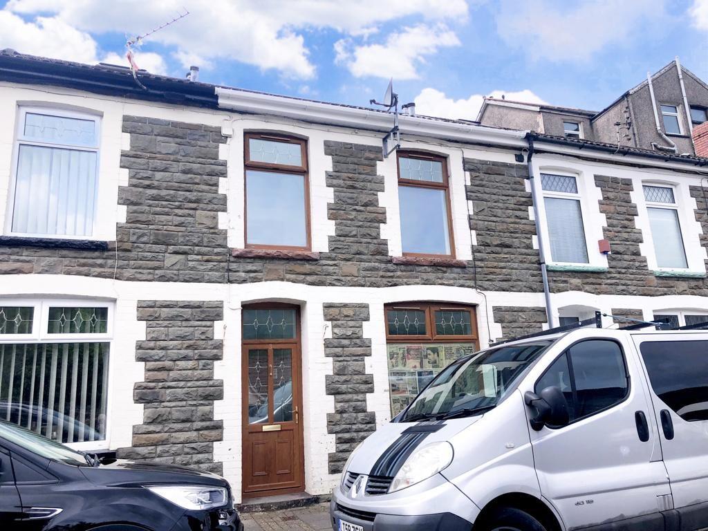 3 bed Mid Terraced House for rent in Ferndale. From Peter Alan - Pontypridd