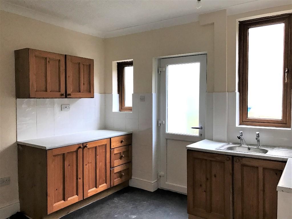 2 bed Mid Terraced House for rent in Mansfield. From Red Lettings - Hucknall