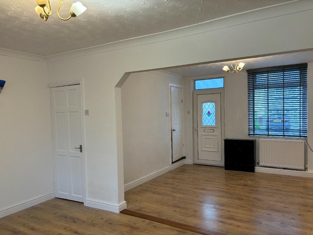 2 bed Mid Terraced House for rent in Pinxton. From Red Lettings - Hucknall 2 bed Mid Terraced House for rent in Pinxton. From Red Lettings - Hucknall