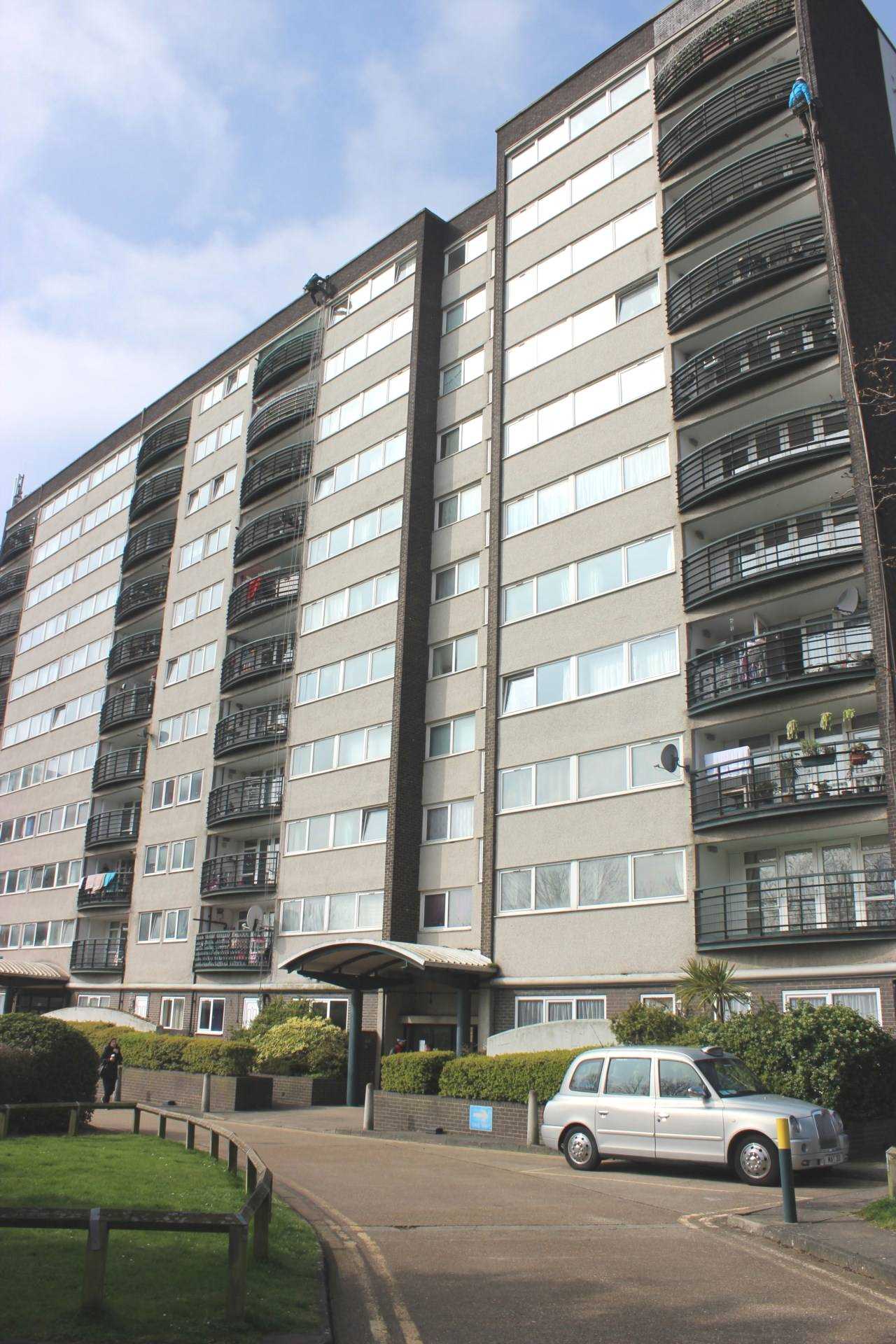 2 bed Apartment for rent in London. From Redwood Estates - Royal Arsenal