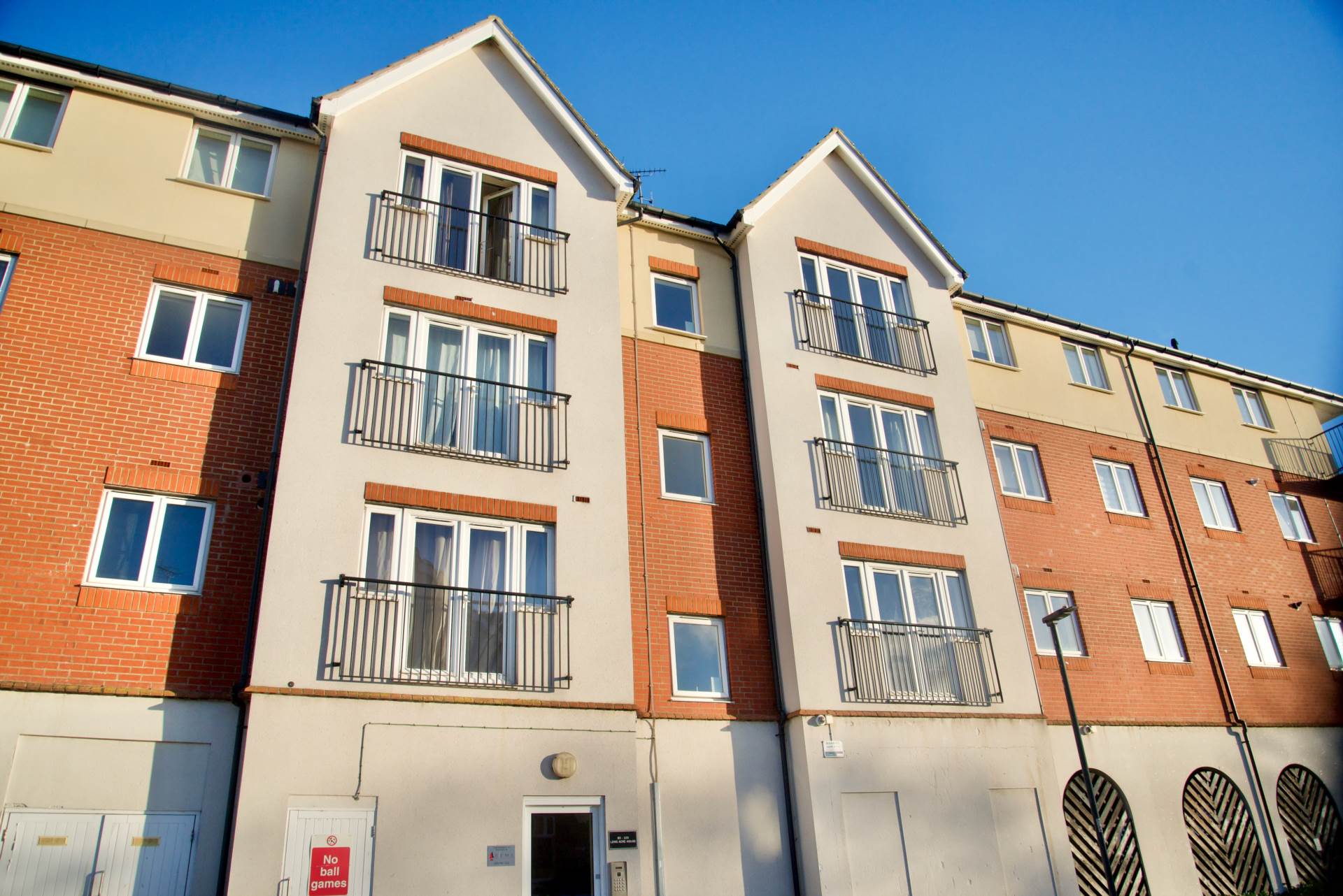 2 bed Apartment for rent in Woolwich. From Redwood Estates - Royal Arsenal