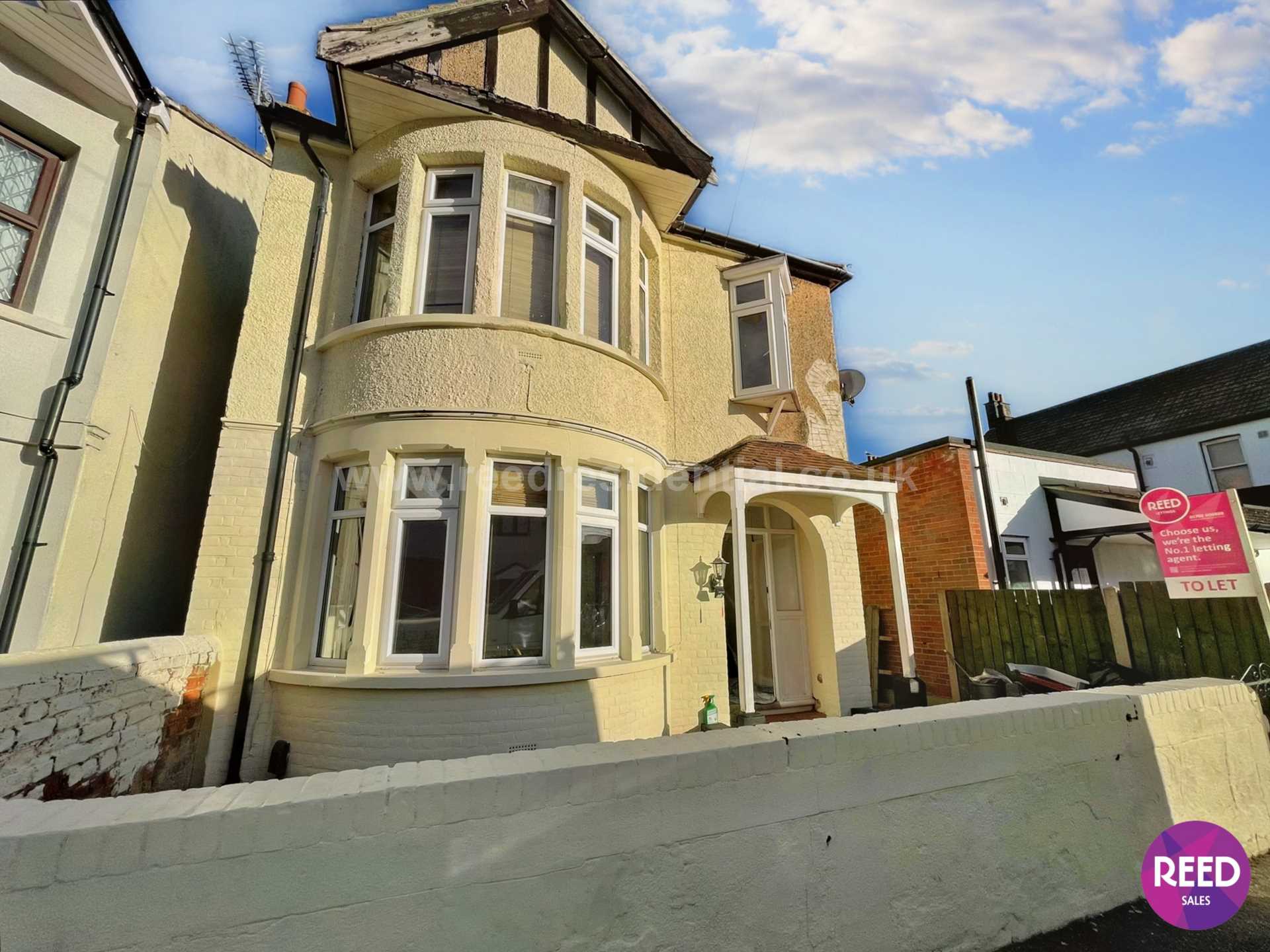 3 bed Detached House for rent in Southend On Sea. From Reed Residential - Westcliff on Sea