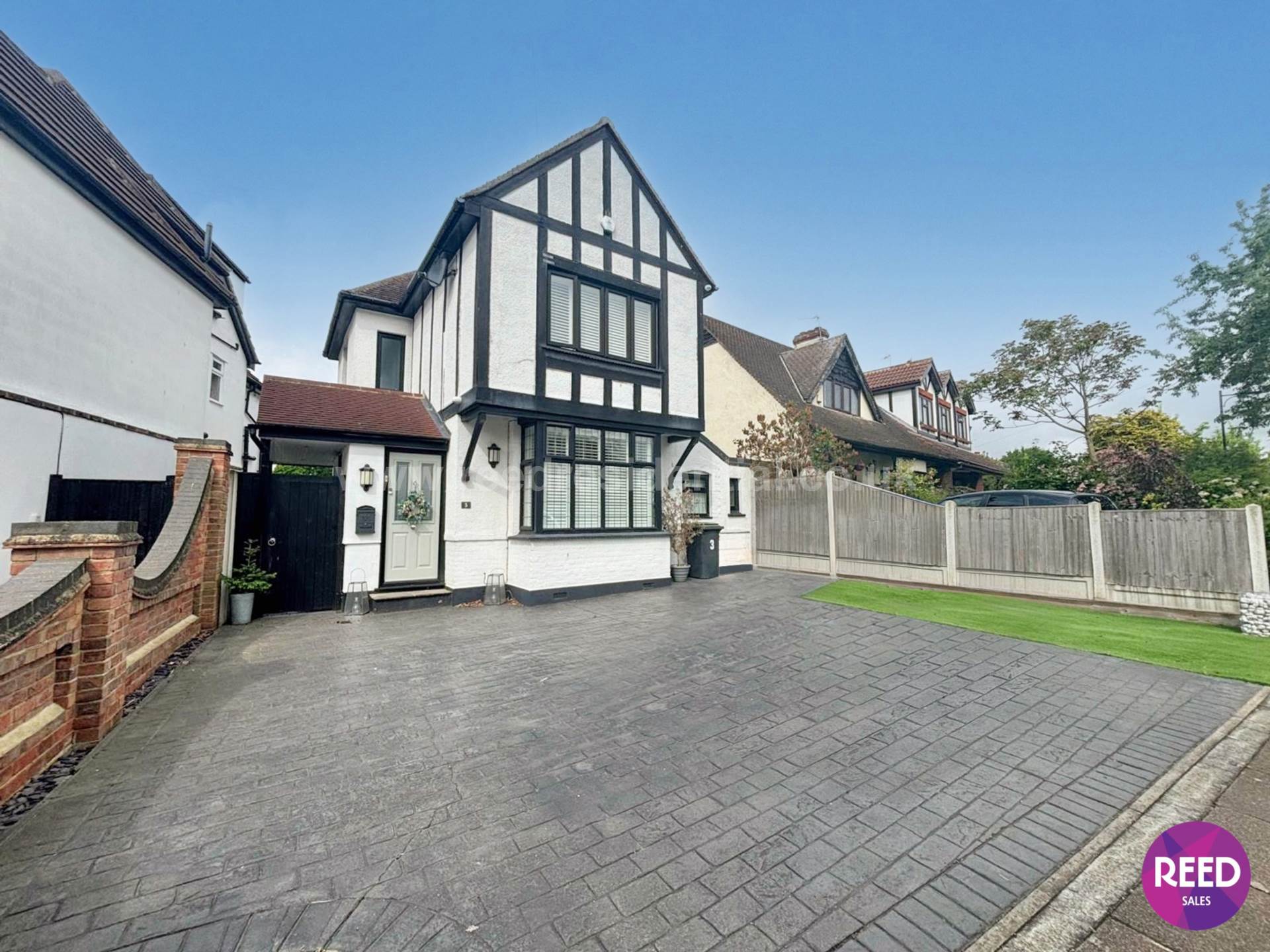 4 bed Detached House for rent in Westcliff On Sea. From Reed Residential - Westcliff on Sea
