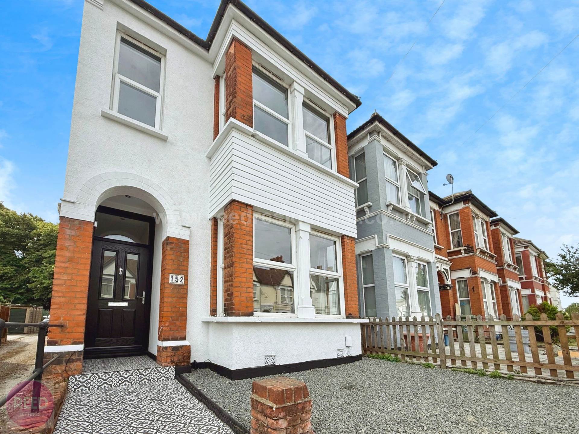 4 bed End of Terrace for rent in Westcliff On Sea. From Reed Residential - Westcliff on Sea
