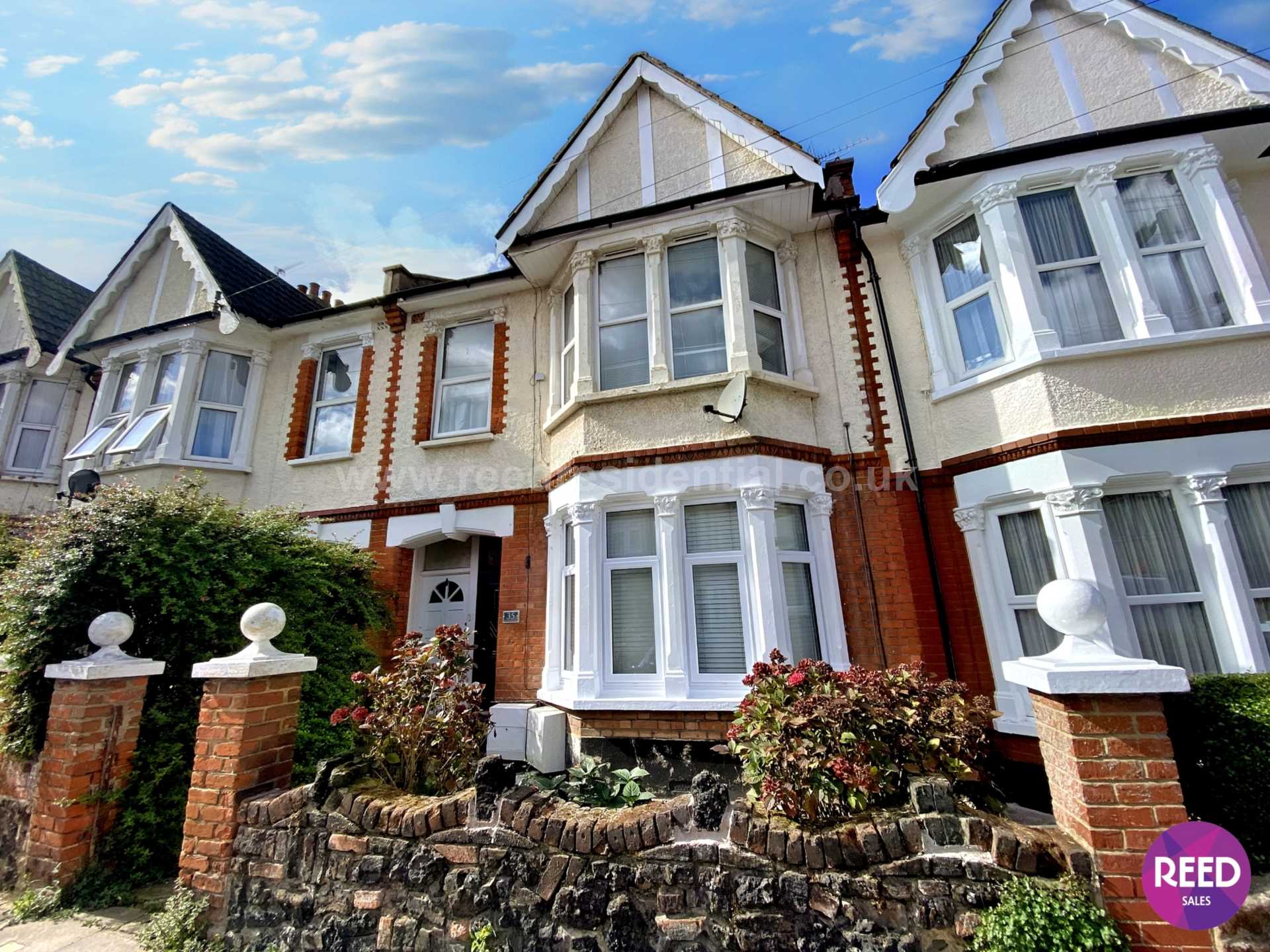 2 bed 1st Floor Flat for rent in Westcliff On Sea. From Reed Residential - Westcliff on Sea