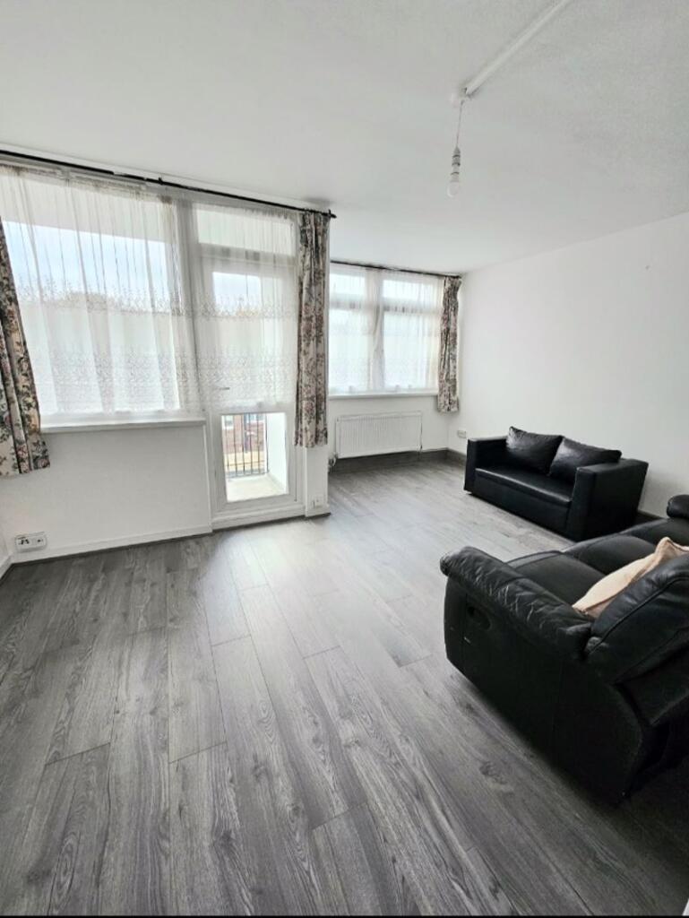 3 bed Annexe for rent in Stepney. From Relocators