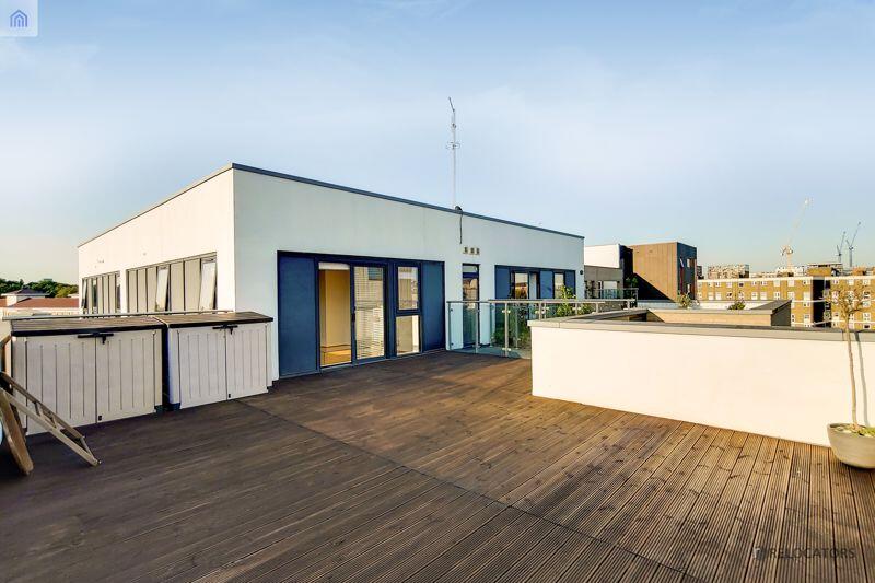 2 bed Penthouse for rent in Bow. From Relocators
