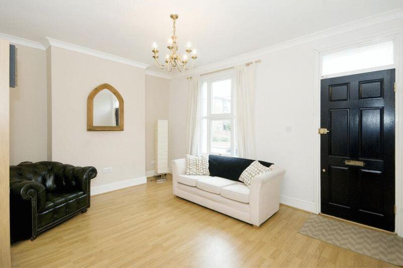 3 bed Mid Terraced House for rent in London. From Relocators