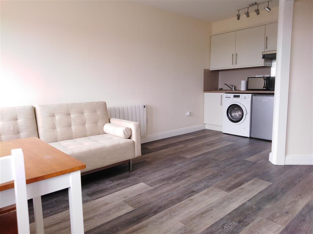 1 bed 1st Floor Flat for rent in Swansea. From Peter Alan - Swansea