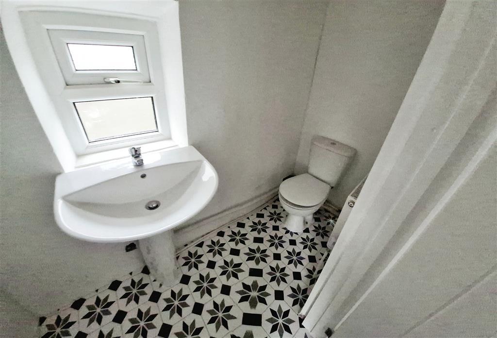 3 bed Detached for rent in Bryn. From Peter Alan - Swansea