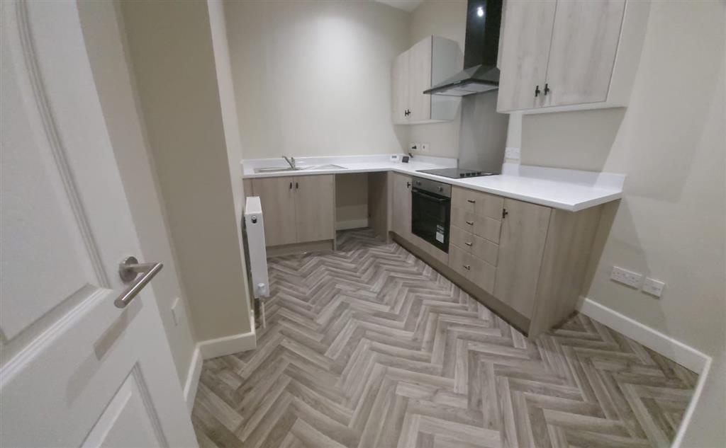 3 bed 1st Floor Flat for rent in Swansea. From Peter Alan - Swansea
