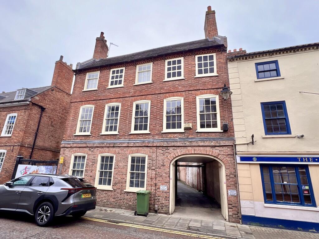 2 bed 1st Floor Flat for rent in Newark-on-Trent. From Richard Watkinson & Partners - Newark