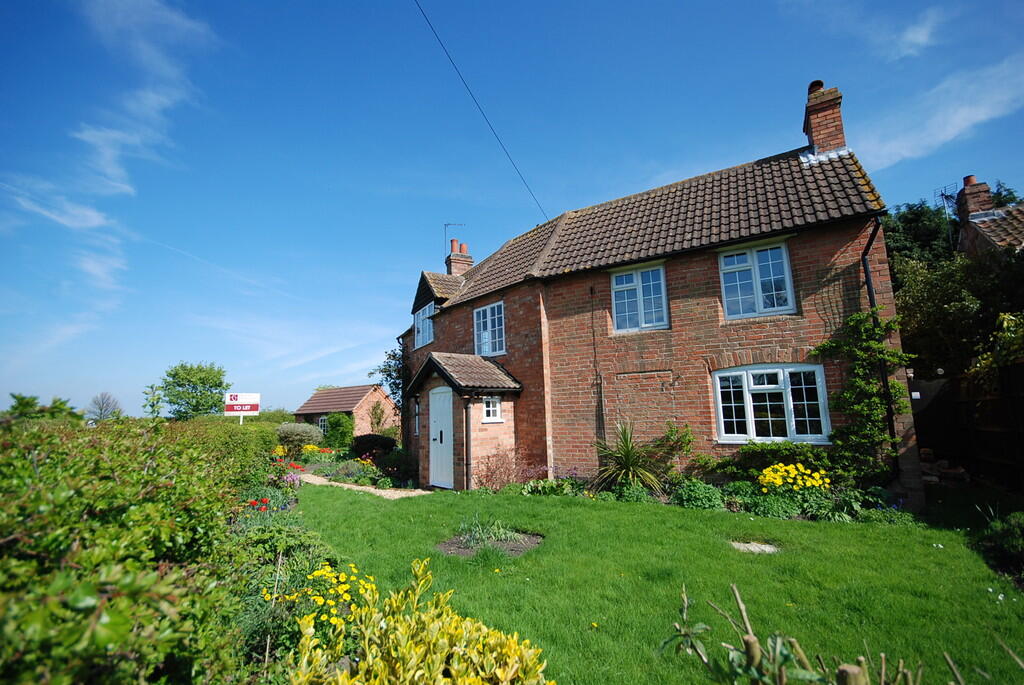 3 bed Cottage for rent in Hawksworth. From Richard Watkinson & Partners - Newark 3 bed Cottage for rent in Hawksworth. From Richard Watkinson & Partners - Newark