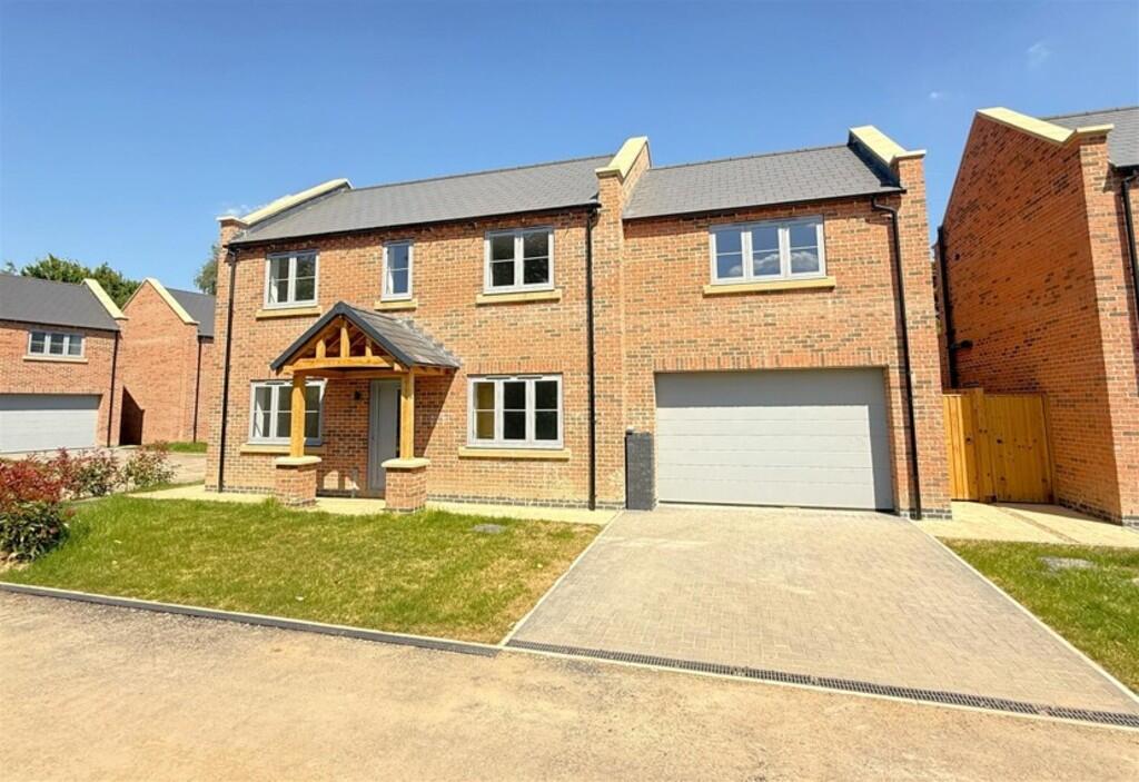 5 bed Detached for rent in Nottingham. From Richard Watkinson & Partners - Newark