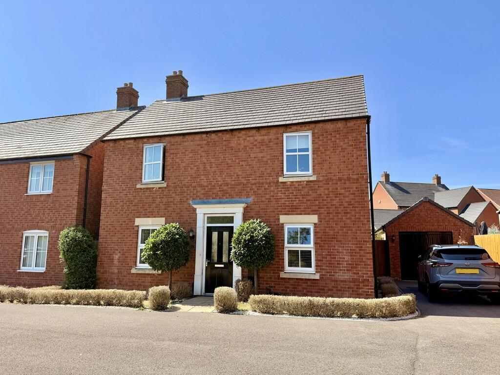 4 bed Detached for rent in Nottingham. From Richard Watkinson & Partners - Newark 4 bed Detached for rent in Nottingham. From Richard Watkinson & Partners - Newark