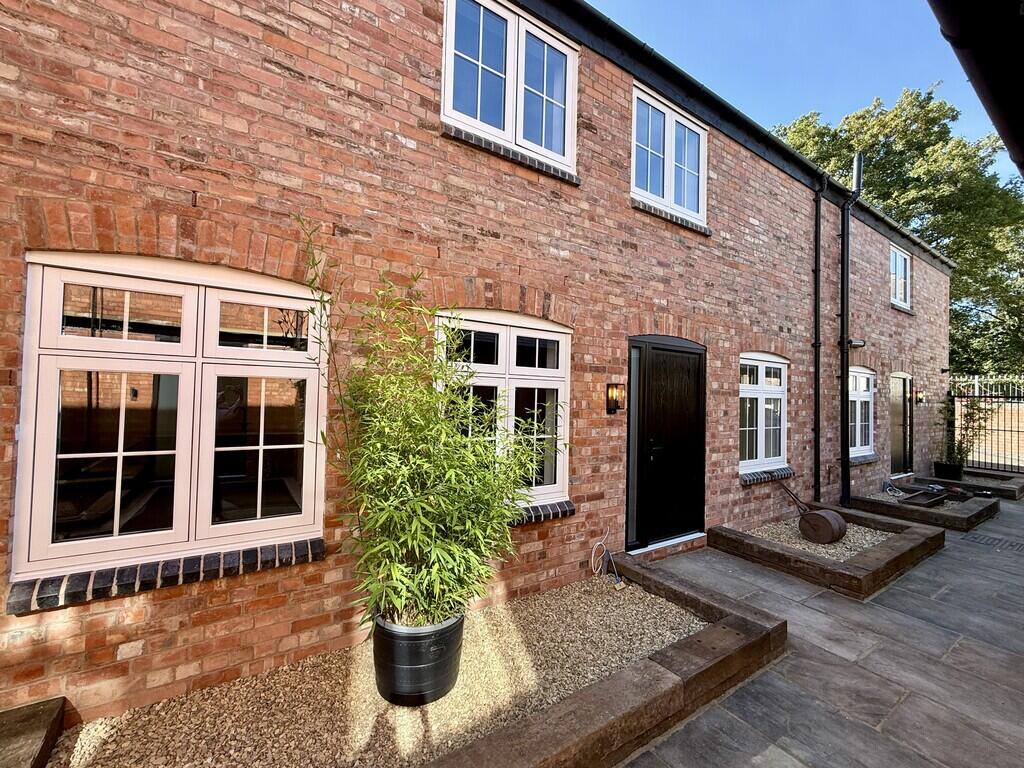 2 bed Mews for rent in Newark-on-Trent. From Richard Watkinson & Partners - Newark 2 bed Mews for rent in Newark-on-Trent. From Richard Watkinson & Partners - Newark
