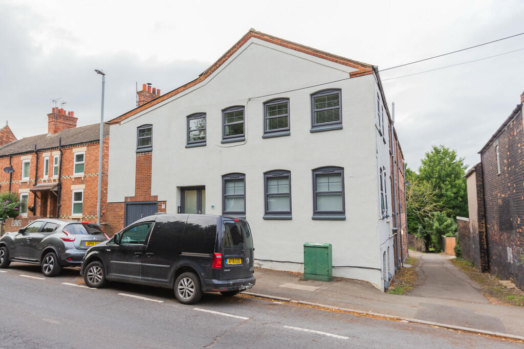 2 bed Apartment for rent in Irthlingborough. From Richard James Estate Agents - Mill Hill
