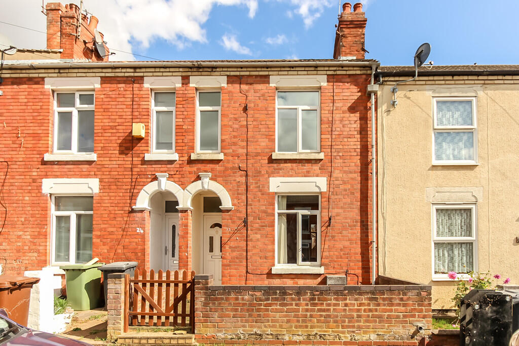 3 bed Mid Terraced House for rent in Wellingborough. From Richard James Estate Agents - Wellingborough