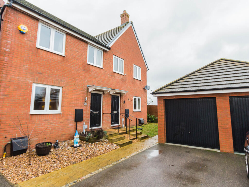 3 bed Semi Detached for rent in Irthlingborough. From Richard James Estate Agents - Wellingborough