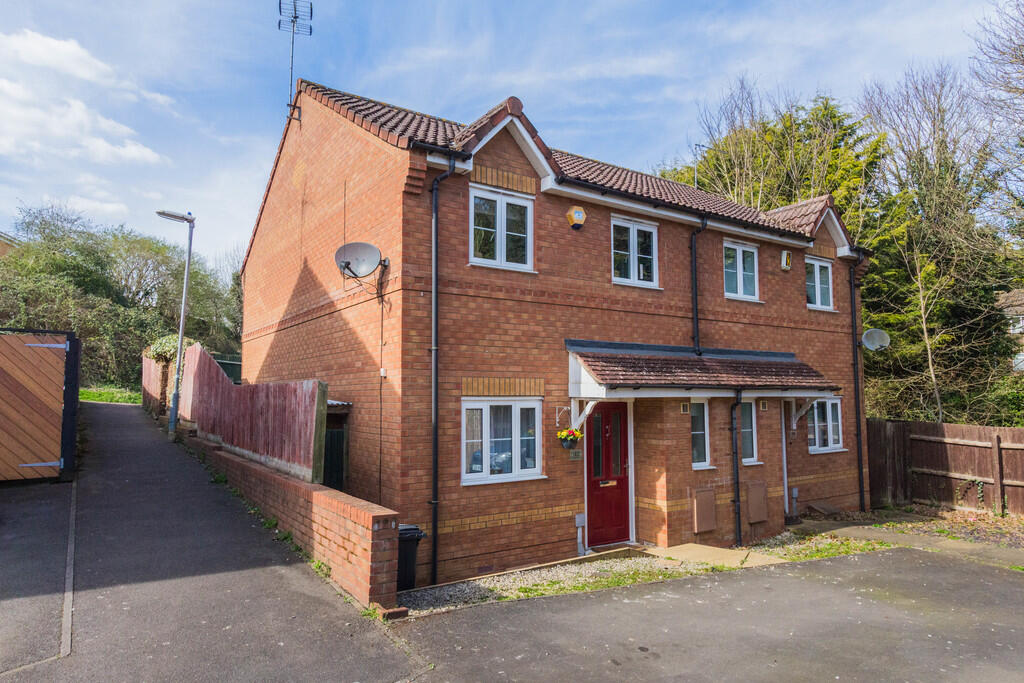 2 bed Semi Detached for rent in Irthlingborough. From Richard James Estate Agents - Wellingborough