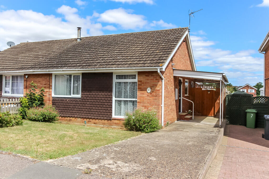 2 bed Semi-detached bungalow for rent in Wellingborough. From Richard James Estate Agents - Wellingborough