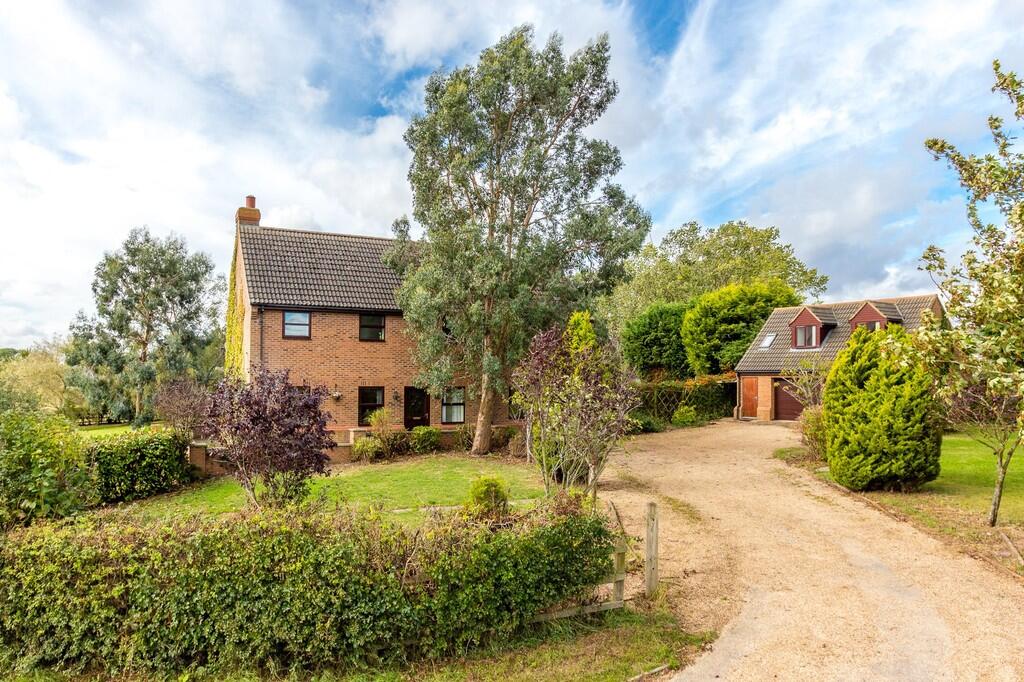 5 bed Detached for rent in Yelden. From Richard James Estate Agents - Wellingborough 5 bed Detached for rent in Yelden. From Richard James Estate Agents - Wellingborough