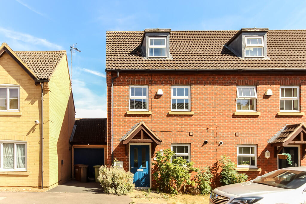 3 bed Mid Terraced House for rent in Wellingborough. From Richard James Estate Agents - Wellingborough
