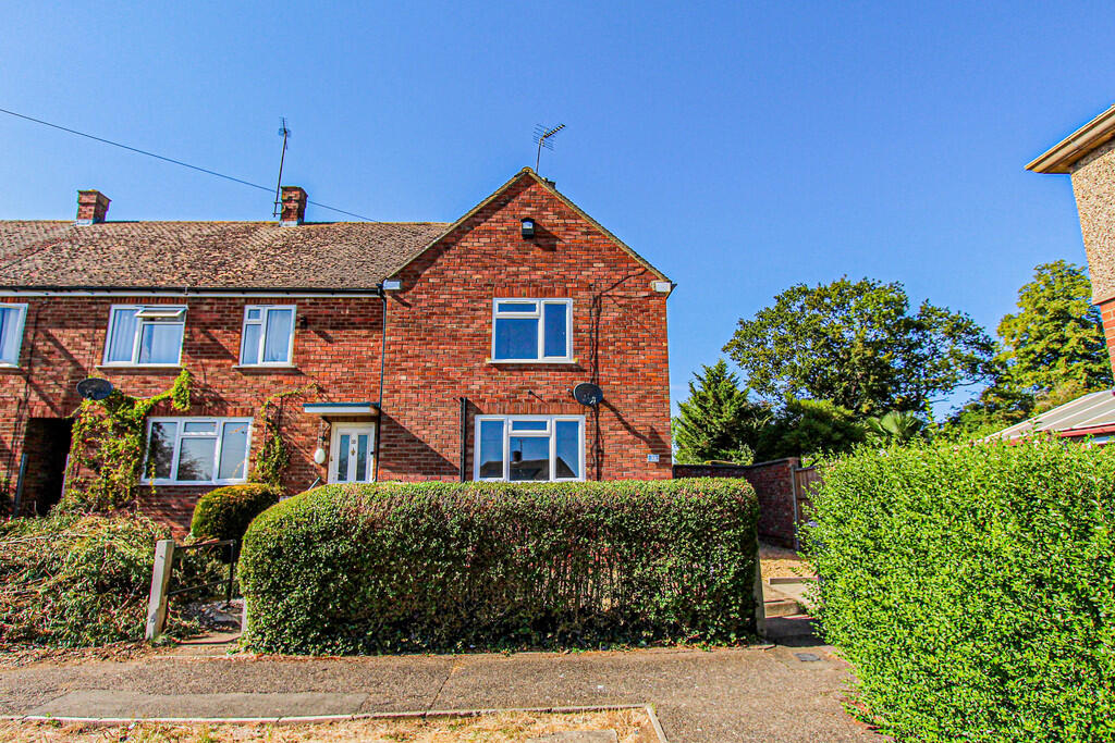 2 bed End of Terrace for rent in Raunds. From Richard James Estate Agents - Wellingborough