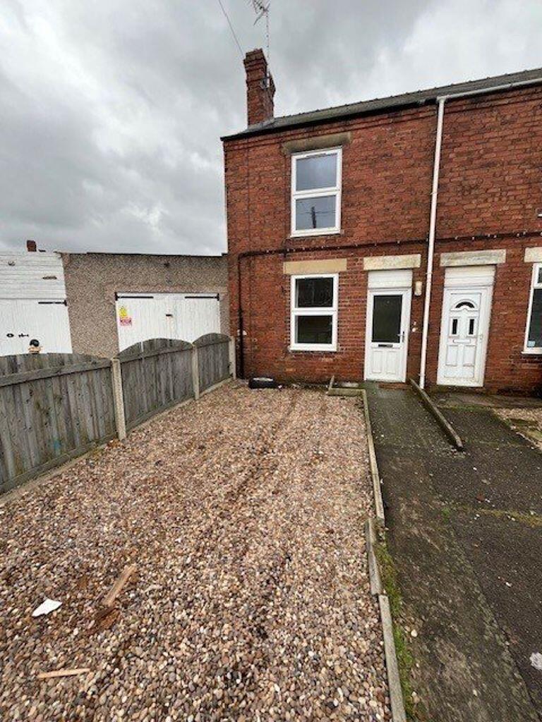 2 bed Mid Terraced House for rent in Clay Cross. From Savidge & Brown - Alfreton 2 bed Mid Terraced House for rent in Clay Cross. From Savidge & Brown - Alfreton