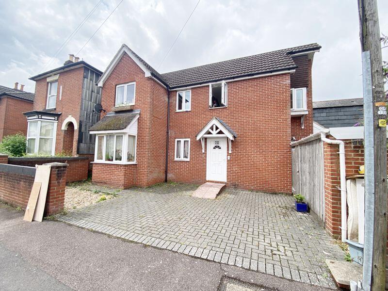 2 bed 1st Floor Flat for rent in Southampton. From Richmonds Property Services Ltd - Hedge End