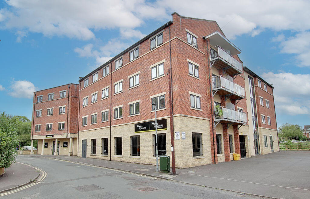 2 bed 1st Floor Flat for rent in Trowbridge. From Wrights Residential - Trowbridge