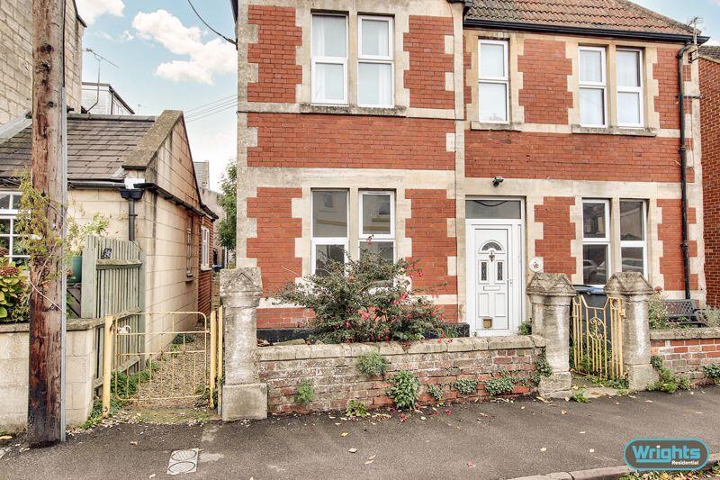 2 bed 1st Floor Flat for rent in Trowbridge. From Wrights Residential - Trowbridge