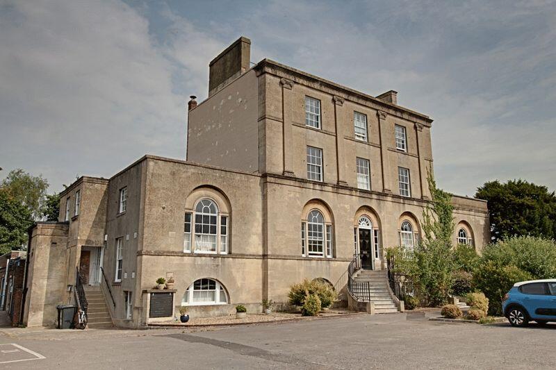 2 bed 1st Floor Flat for rent in Trowbridge. From Wrights Residential - Trowbridge