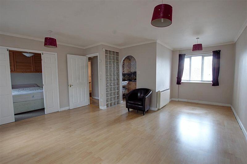 1 bed 1st Floor Flat for rent in Trowbridge. From Wrights Residential - Trowbridge
