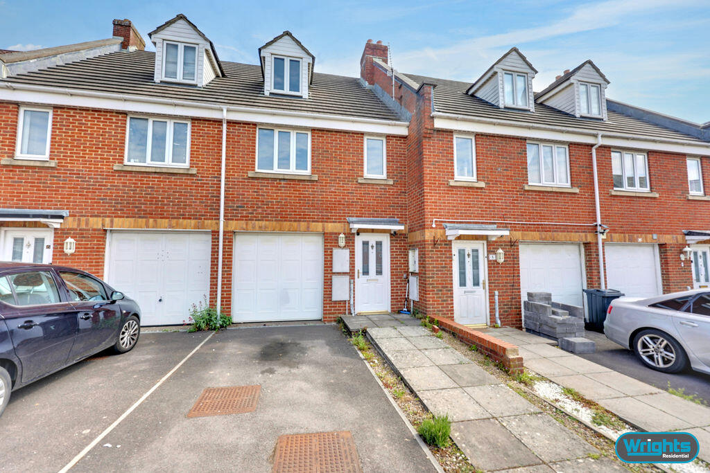 3 bed Mid Terraced House for rent in Trowbridge. From Wrights Residential - Trowbridge