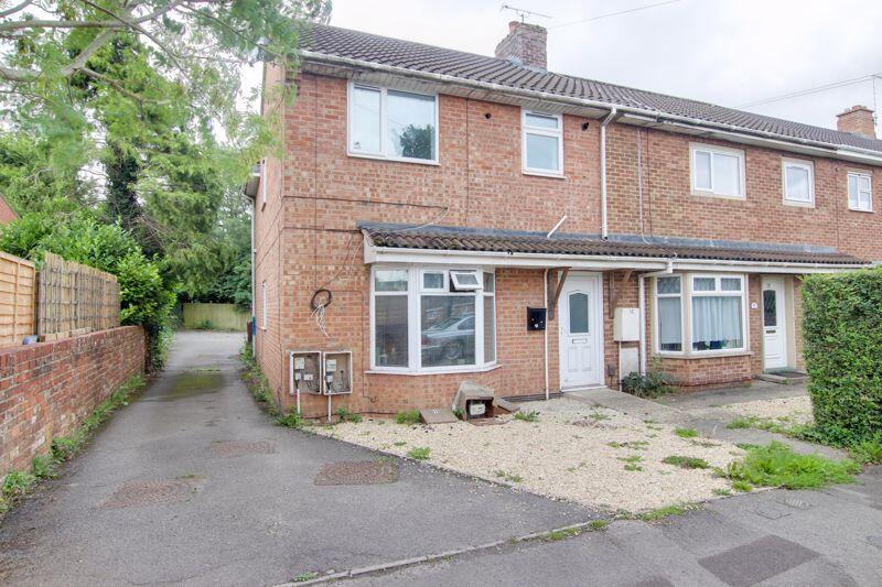 2 bed 1st Floor Flat for rent in Trowbridge. From Wrights Residential - Trowbridge