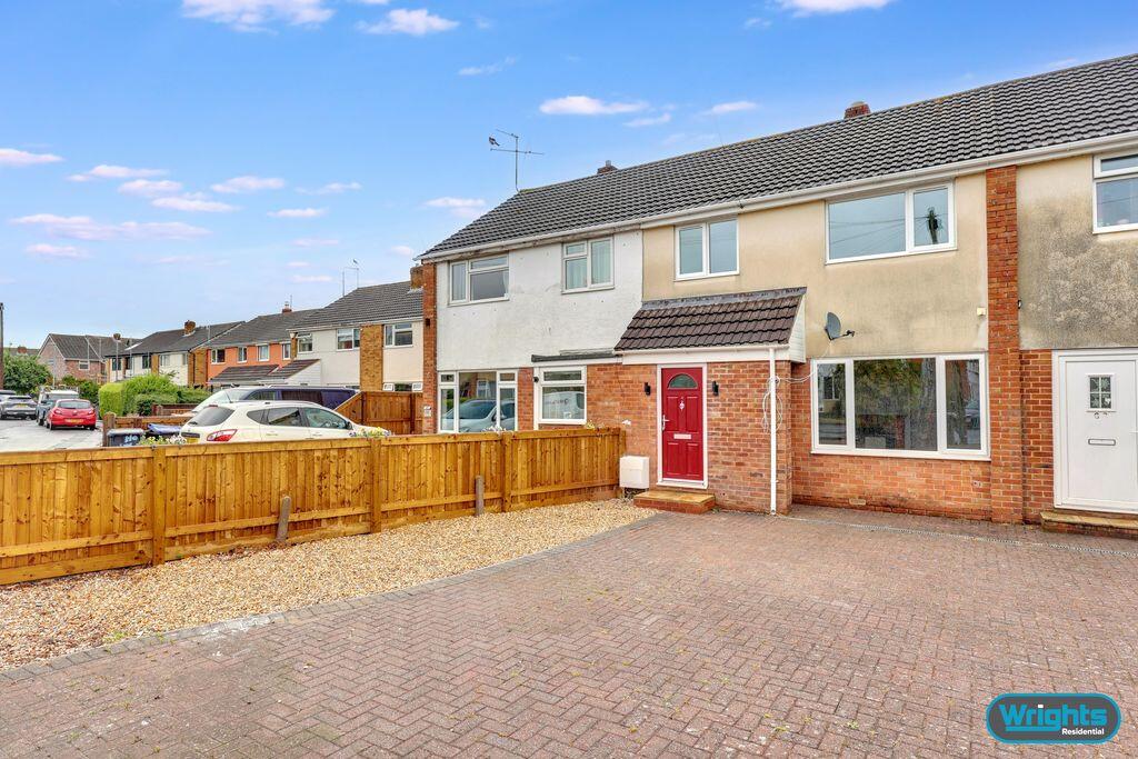 3 bed Mid Terraced House for rent in Trowbridge. From Wrights Residential - Trowbridge