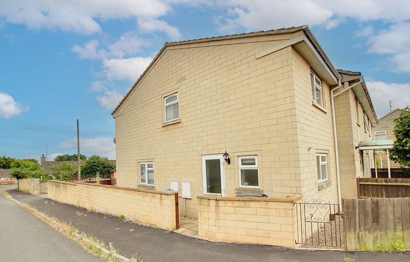 2 bed Mid Terraced House for rent in Bradford-on-Avon. From Wrights Residential - Trowbridge