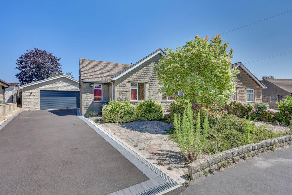 3 bed Detached bungalow for rent in Trowbridge. From Wrights Residential - Trowbridge 3 bed Detached bungalow for rent in Trowbridge. From Wrights Residential - Trowbridge