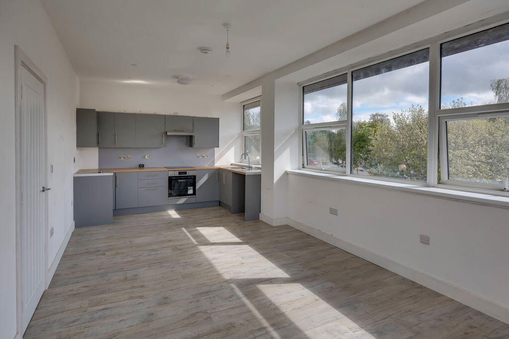2 bed 1st Floor Flat for rent in Trowbridge. From Wrights Residential - Trowbridge