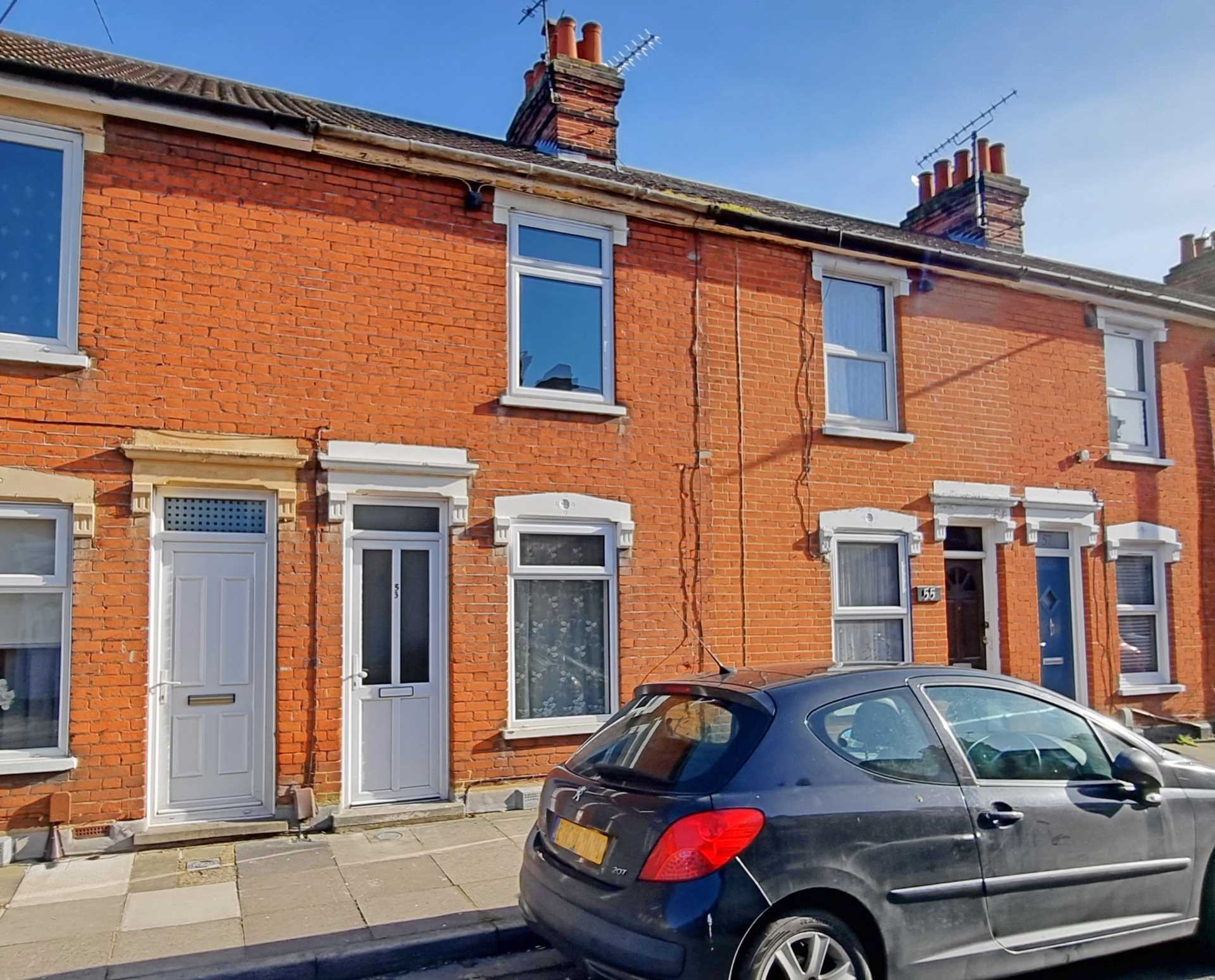 2 bed Mid Terraced House for rent in Ipswich. From Riverdale Estates