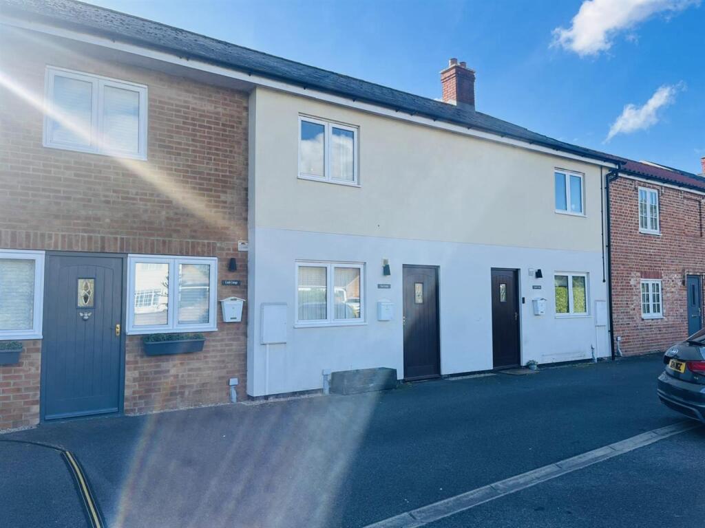 2 bed Mid Terraced House for rent in Wragby. From Robert Bell & Company - Lincoln