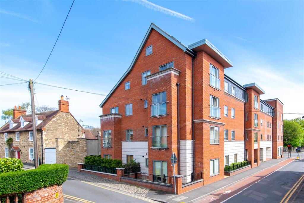 2 bed Apartment for rent in Lincoln. From Robert Bell & Company - Lincoln